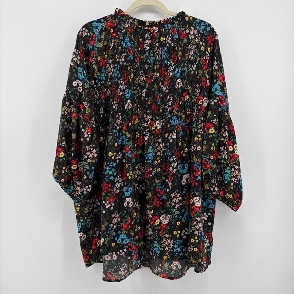 Intro Woman Plus Size 2X Black Floral Smocked V Neck Tunic Top 3/4 Sleeve - Picture 3 of 7
